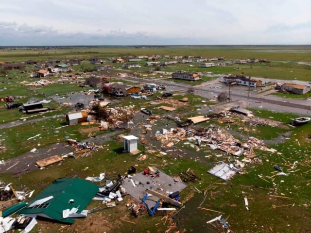 Louisiana - hurricane Laura - photo crashed buildings