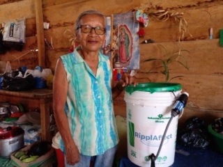RipplAffect - Peru - older woman with bucket - maybe 3208-San José, sector2-Nelida Maricahua Mozombite RipplAffect - Peru - older woman with bucket